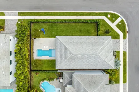 8227 Oceanus Drive Boca Raton FL 33496