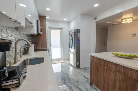 2801 N Palm Aire Drive Pompano Beach FL 33069