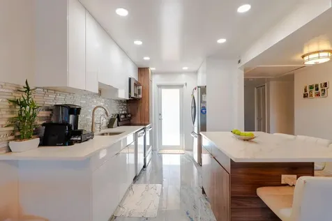 2801 N Palm Aire Drive Pompano Beach FL 33069