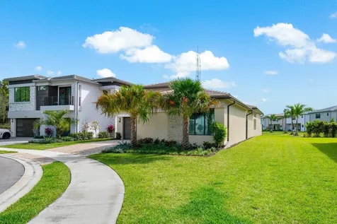 8254 Royal County Down Road Boca Raton FL 33434