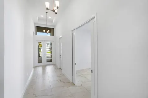 8254 Royal County Down Road Boca Raton FL 33434