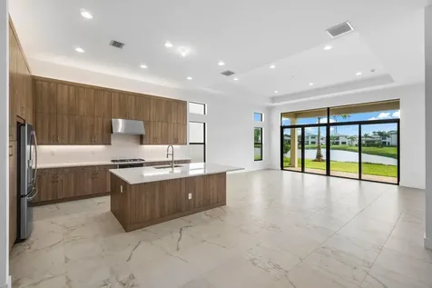 8254 Royal County Down Road Boca Raton FL 33434