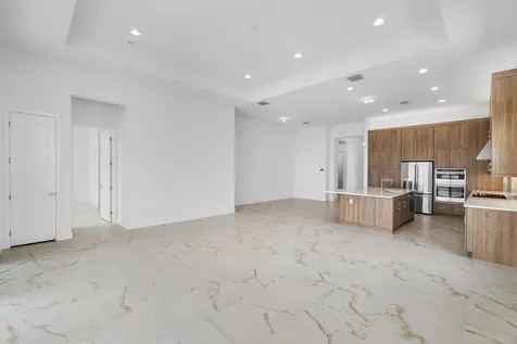 8254 Royal County Down Road Boca Raton FL 33434