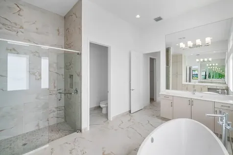 8254 Royal County Down Road Boca Raton FL 33434