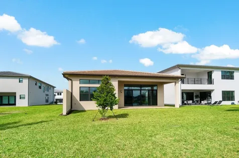 8254 Royal County Down Road Boca Raton FL 33434