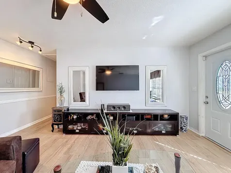 6293 Nw 27th Street Margate FL 33063