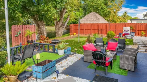 6293 Nw 27th Street Margate FL 33063