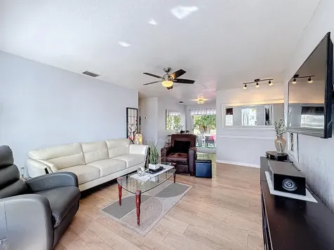 6293 Nw 27th Street Margate FL 33063