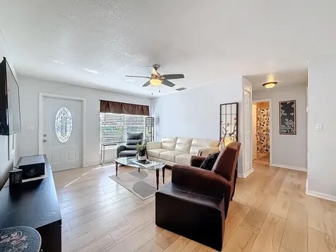 6293 Nw 27th Street Margate FL 33063