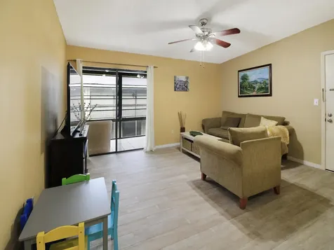 7837 Ashmont Circle Tamarac FL 33321