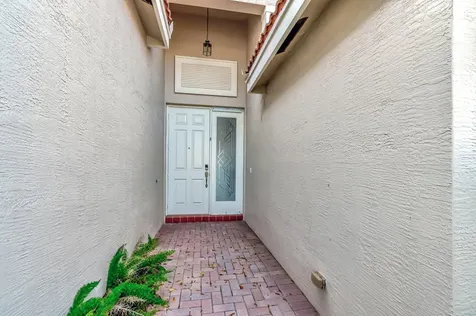 6782 Hillsdale Point Boynton Beach FL 33437