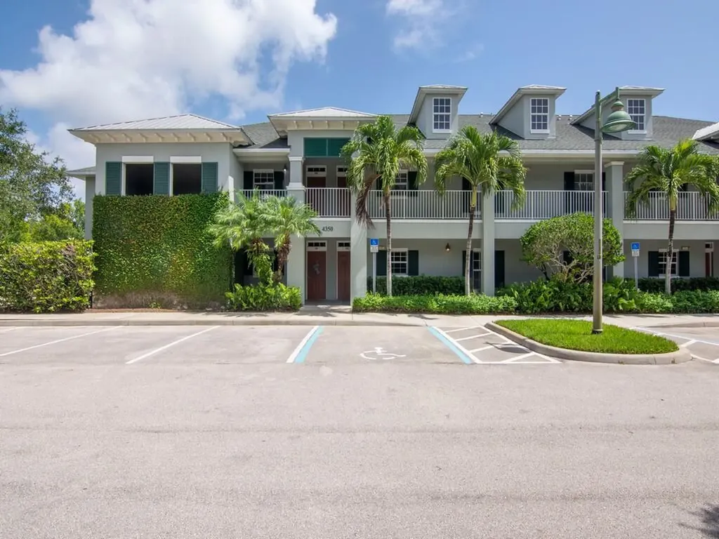 4350 Doubles Alley Drive Vero Beach FL 32967