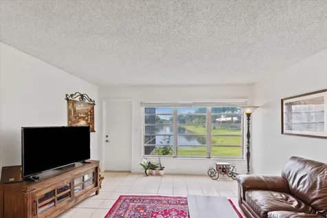 9244 Flynn Circle Boca Raton FL 33496