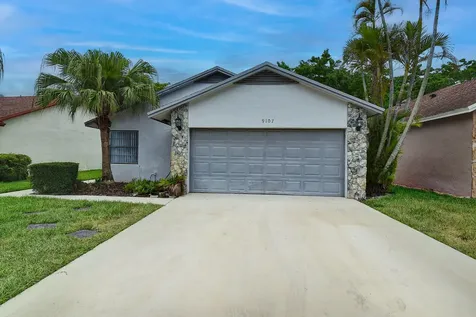 9107 Chatsworth Cascades Circle Boca Raton FL 33434