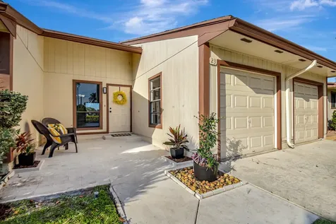 23 Mayfair Lane Boynton Beach FL 33426
