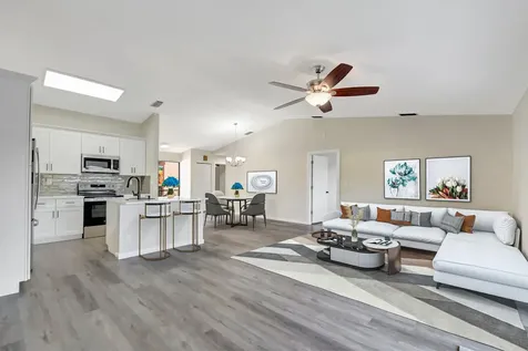 23 Mayfair Lane Boynton Beach FL 33426