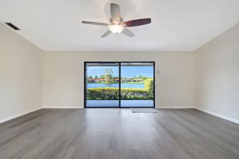 23 Mayfair Lane Boynton Beach FL 33426