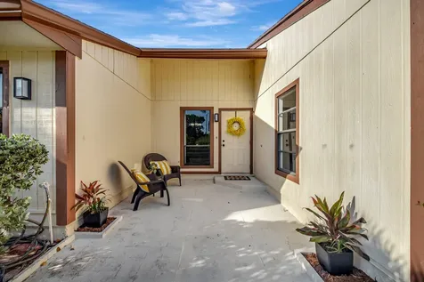 23 Mayfair Lane Boynton Beach FL 33426