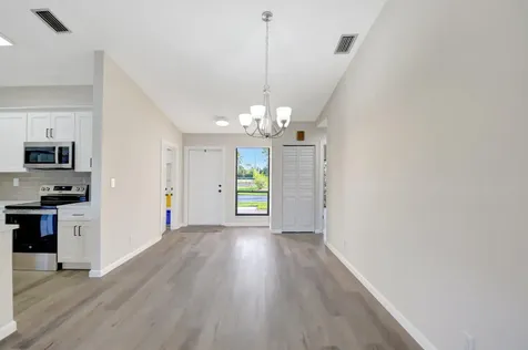 23 Mayfair Lane Boynton Beach FL 33426