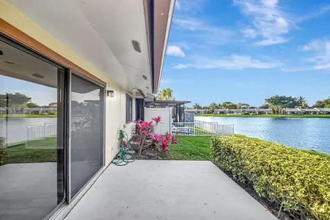 23 Mayfair Lane Boynton Beach FL 33426