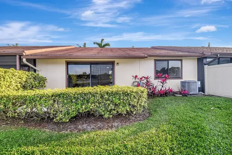 23 Mayfair Lane Boynton Beach FL 33426