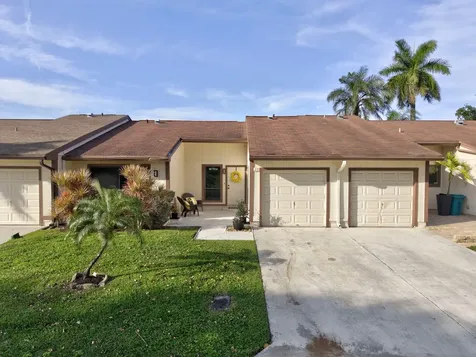 23 Mayfair Lane Boynton Beach FL 33426