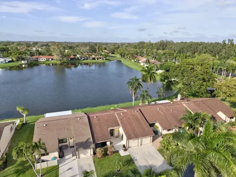 23 Mayfair Lane Boynton Beach FL 33426