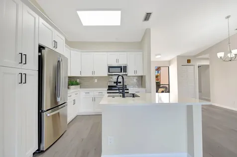 23 Mayfair Lane Boynton Beach FL 33426