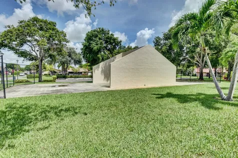 23 Mayfair Lane Boynton Beach FL 33426