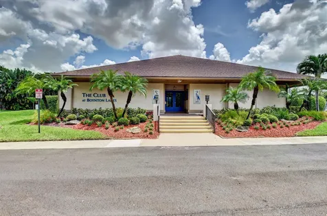 23 Mayfair Lane Boynton Beach FL 33426