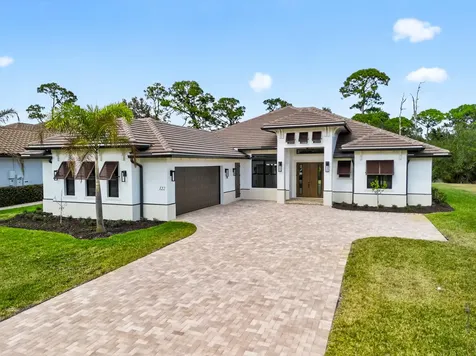 122 Se Via Lago Garda Port Saint Lucie FL 34952