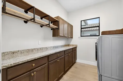 122 Se Via Lago Garda Port Saint Lucie FL 34952