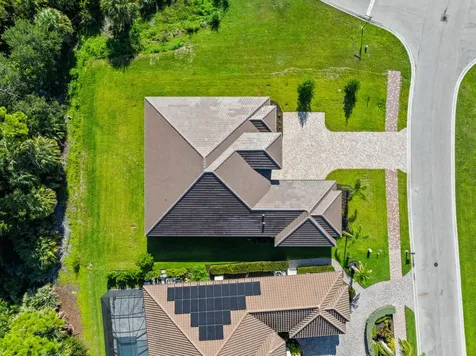 122 Se Via Lago Garda Port Saint Lucie FL 34952