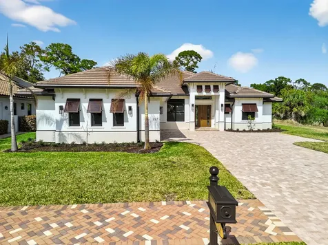 122 Se Via Lago Garda Port Saint Lucie FL 34952