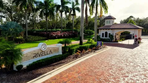 122 Se Via Lago Garda Port Saint Lucie FL 34952