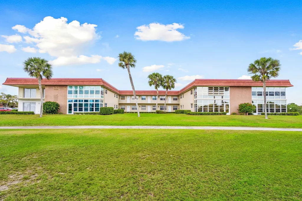 65 Woodland Drive Vero Beach FL 32962