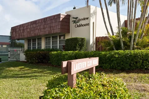 65 Woodland Drive Vero Beach FL 32962
