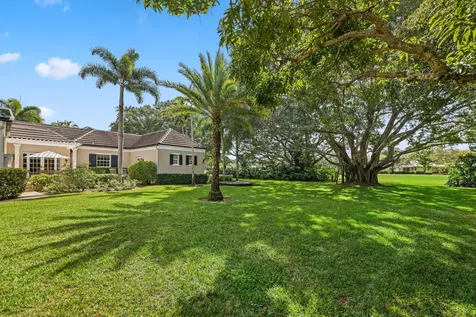 26 Country Road Village of Golf FL 33436