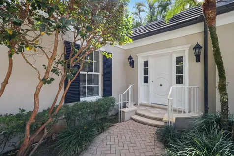 26 Country Road Village of Golf FL 33436
