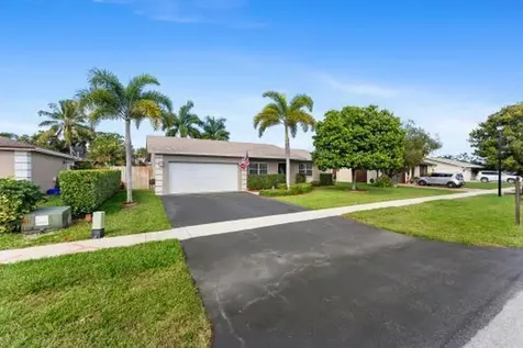 19613 Delaware Circle Boca Raton FL 33434