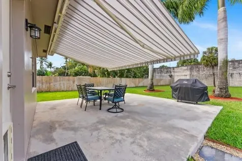 19613 Delaware Circle Boca Raton FL 33434