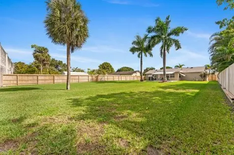 19613 Delaware Circle Boca Raton FL 33434