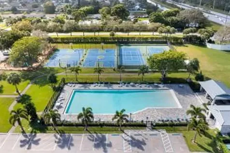 19613 Delaware Circle Boca Raton FL 33434