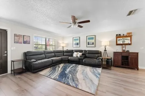 19613 Delaware Circle Boca Raton FL 33434