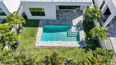 655 Kingsbridge Street Boca Raton FL 33487