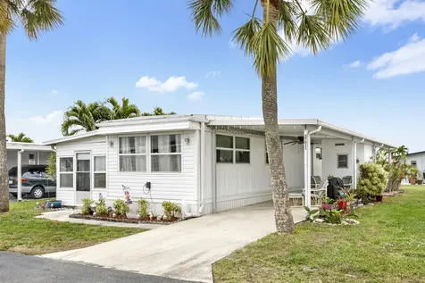 37011 Exuma Bay Boynton Beach FL 33436