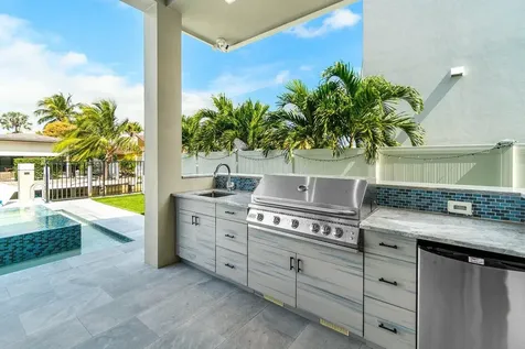 785 Ne 70th Street Boca Raton FL 33487