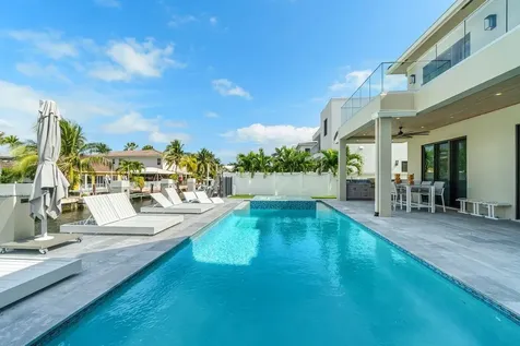 785 Ne 70th Street Boca Raton FL 33487