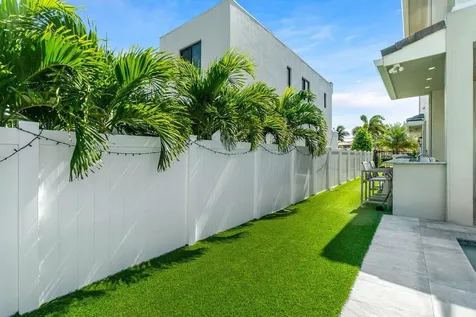 785 Ne 70th Street Boca Raton FL 33487