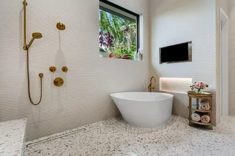 907 Sw 37th Court Boynton Beach FL 33435